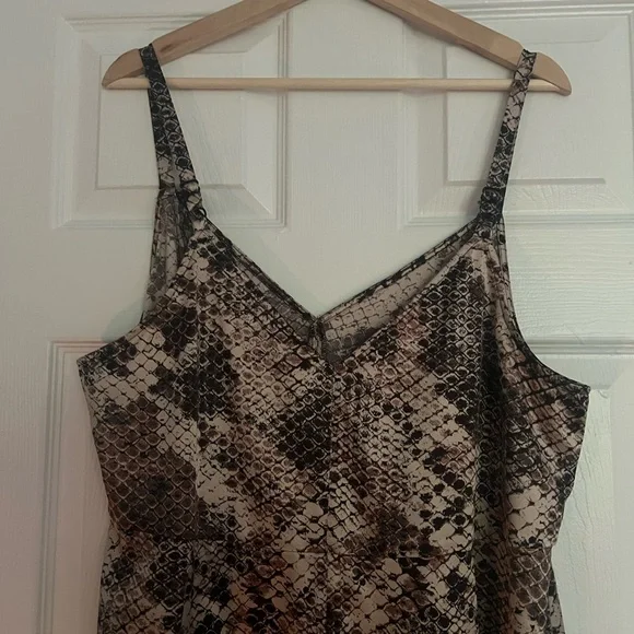 Torrid Snake Print Midi Dress 🐍 - Picture 8 of 9